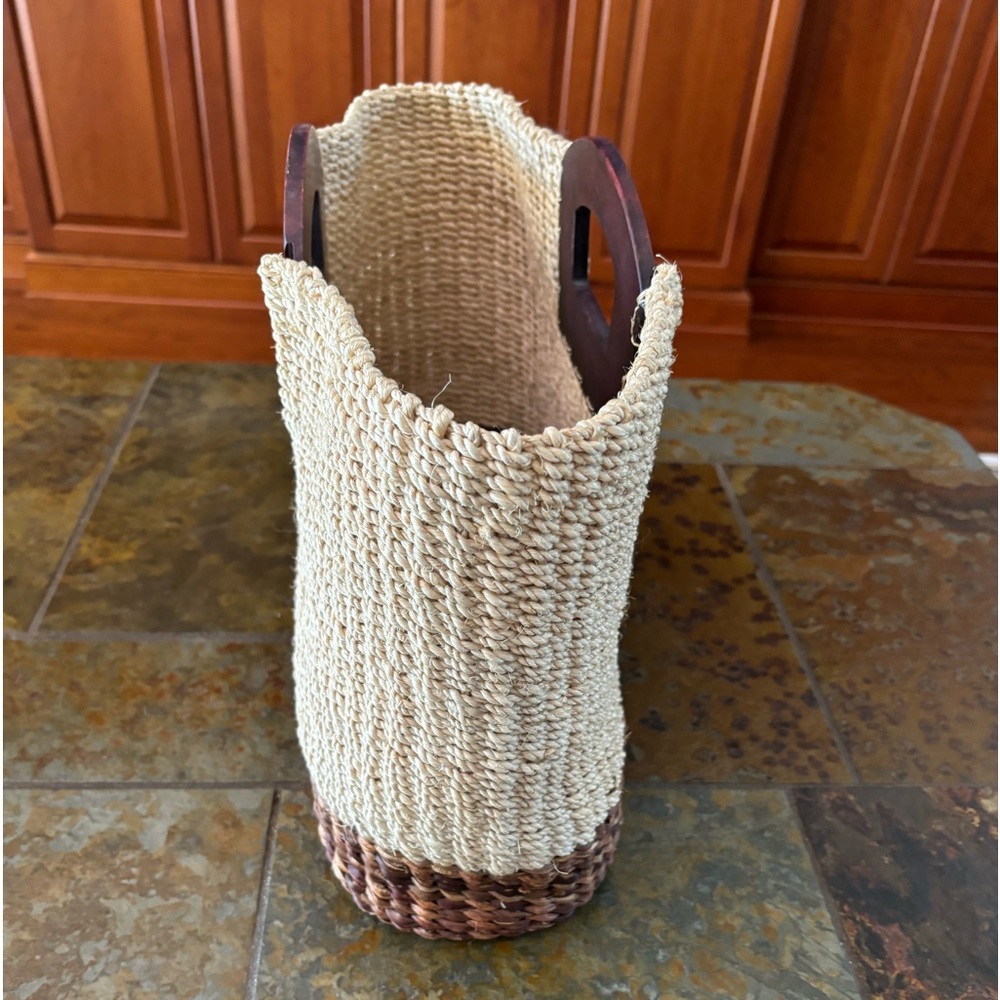 Woven Seagrass Tote With Wooden Handle - Picture 4 of 8